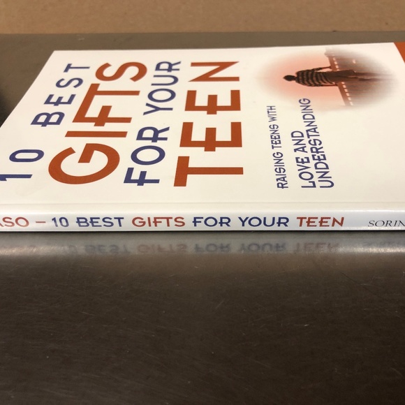 NEW Unused Paperback Book 10 Best Gifts For Your Teen by Patt & Steve Saso - Picture 3 of 9